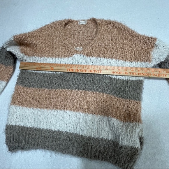 Altar'd State Women Sweater Cream Gray Striped Color Block Pullover Eyelash XS/S - Picture 8 of 9